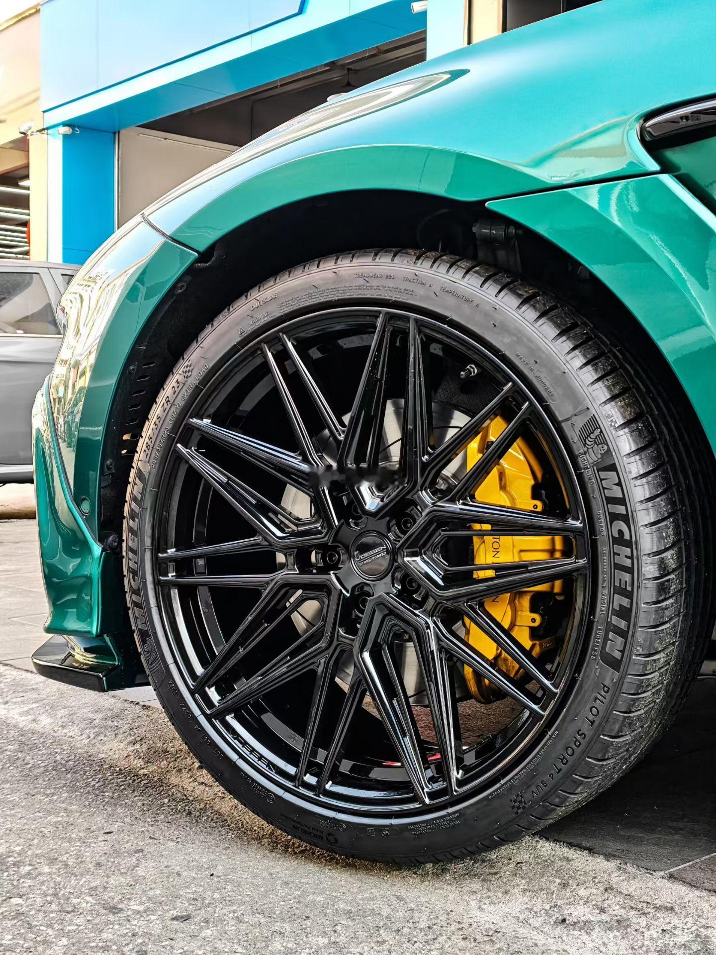 阿斯顿马丁DBX完工案例🇺🇸VossenHF723寸上车！搭配米其林