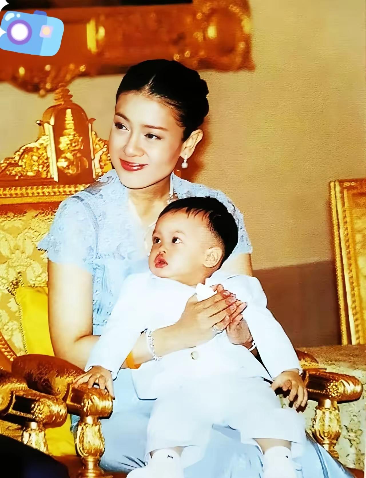 颂妃离婚有爱女在身边，二妃子流放国外有儿子作伴，单单西拉米离婚却要受骨肉分离之苦