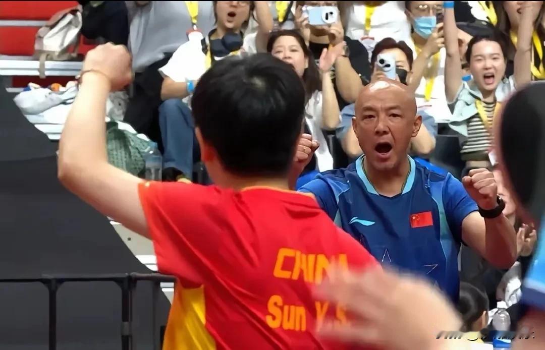 国乒这是下了死命令了呀！莎头两局绝杀日本，肖战场边表情藏不住了！9月25日