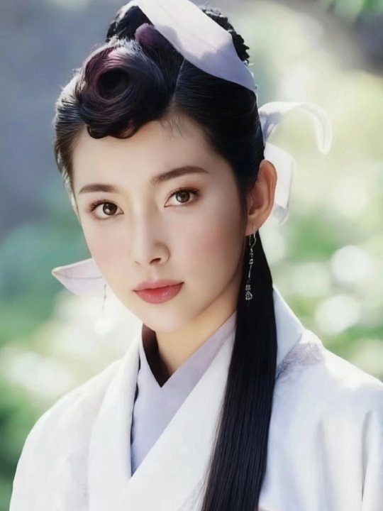 李冰冰童瑶没有雌竞全是欣赏李冰冰和童瑶之间没有雌竞、全是相互欣赏的相处模式，真的