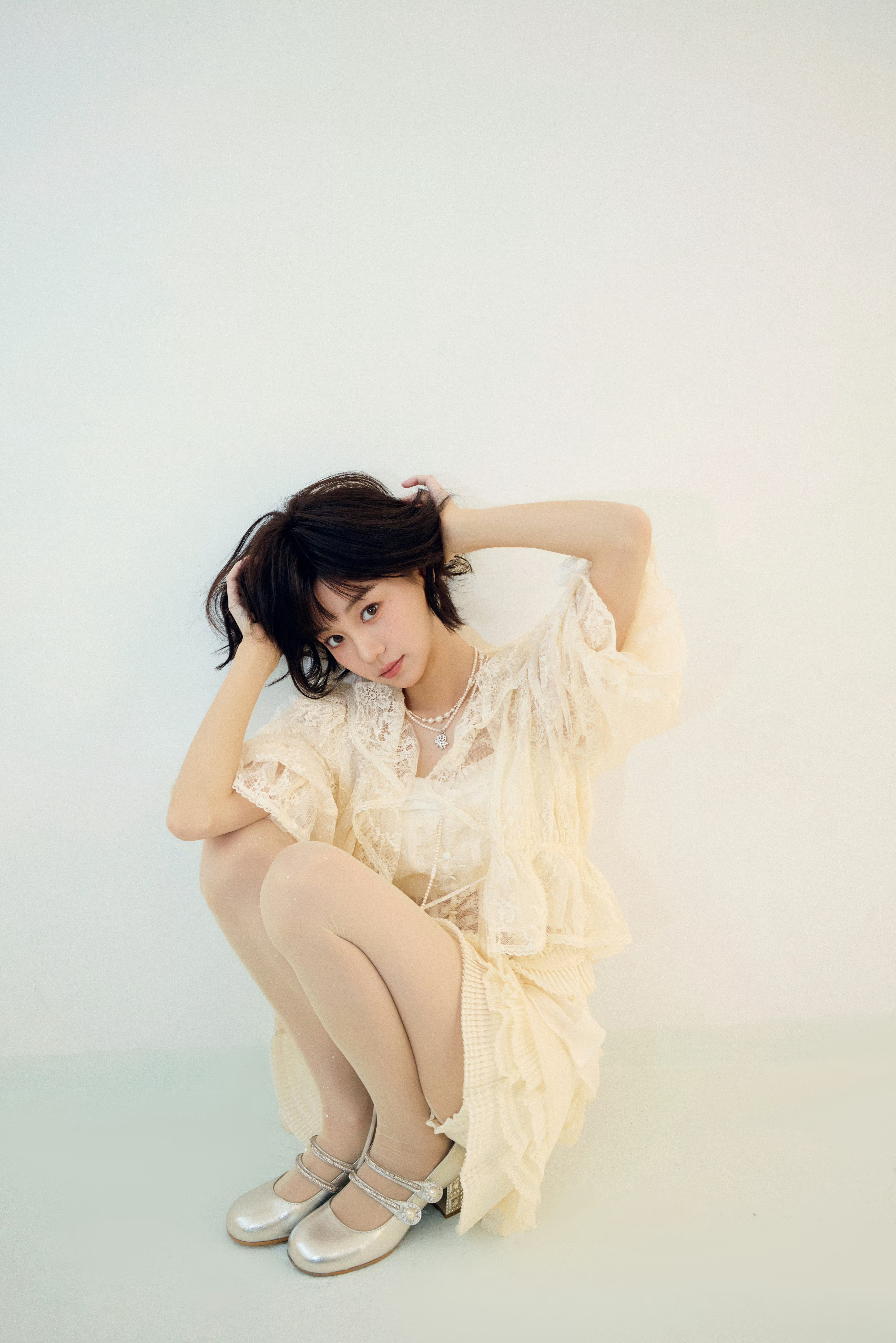 胡意旋💛短发俏皮旋，春夏丝袜穿搭