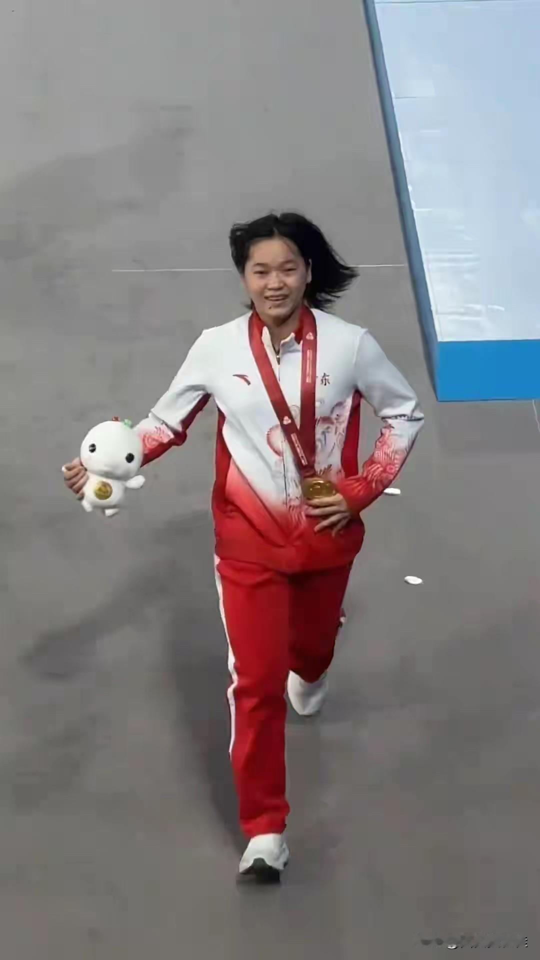 陈芋汐遇到全红婵，有点既生瑜何生亮的感觉！这次全运会比赛中，冠军是全红