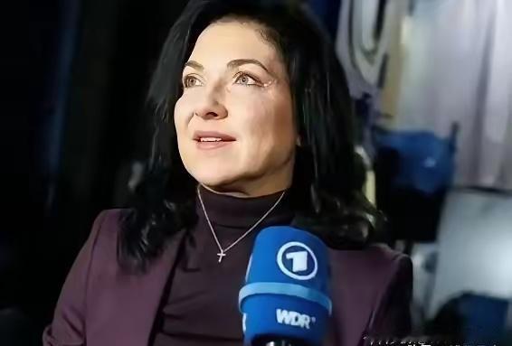 德国经济部长赖歇最近接受路透社采访,说的话活像给德国经济“开药方”,还挺接地气。