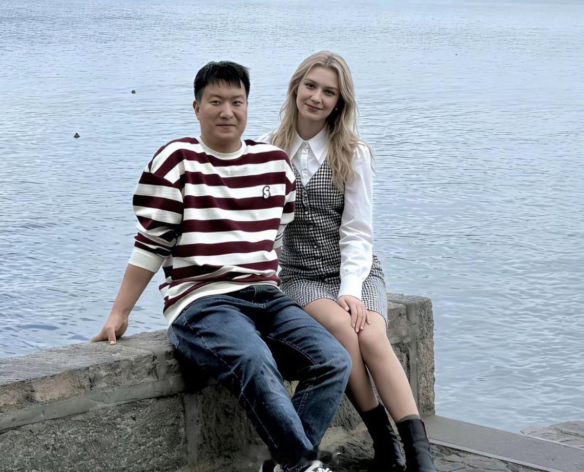 兄弟跟外国人谈恋爱了，这个女朋友真是大美女级别的。