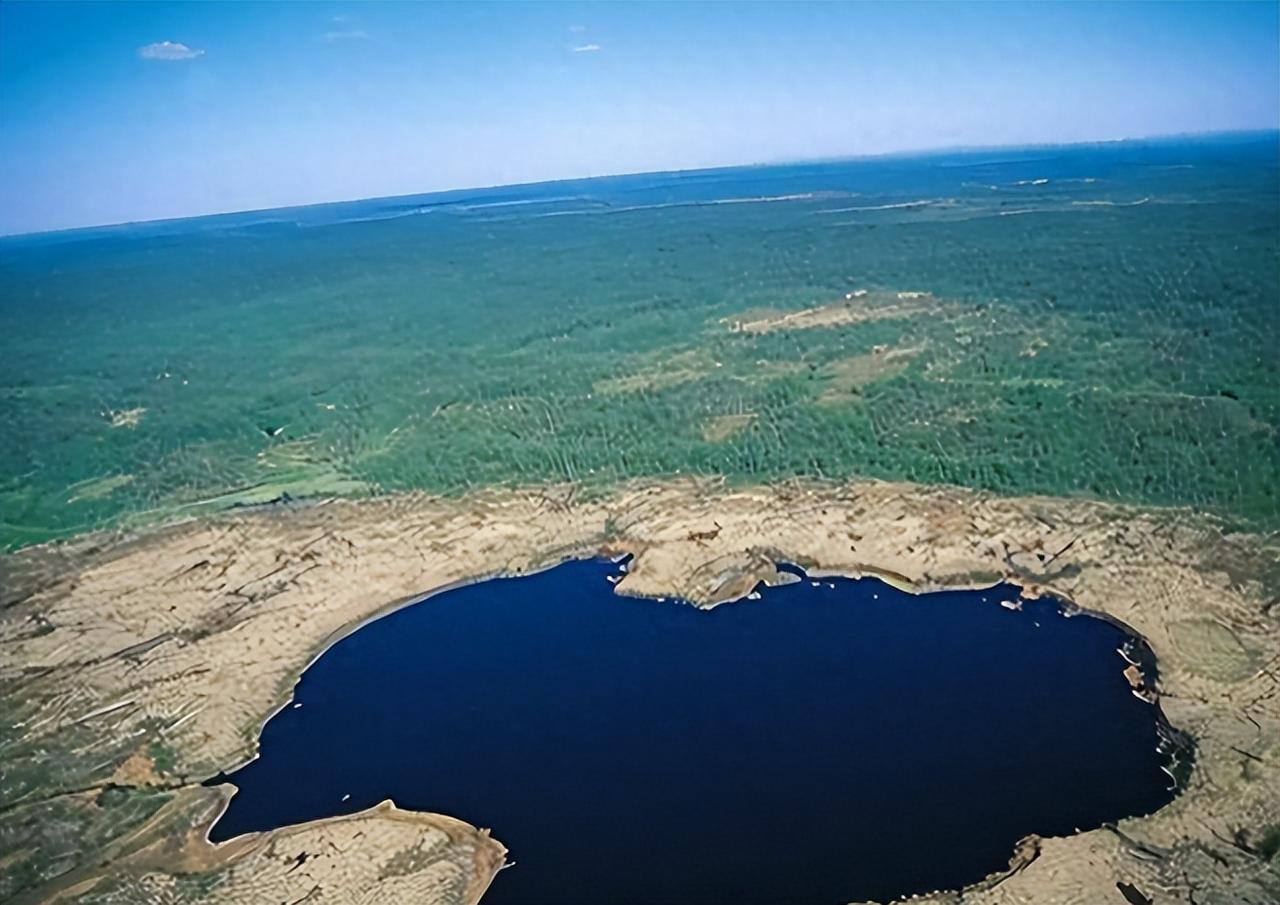 西伯利亚：吃不完的鹿肉，收不完的粮；砍不完的森林，挖不完的矿从茫茫苔原到无垠