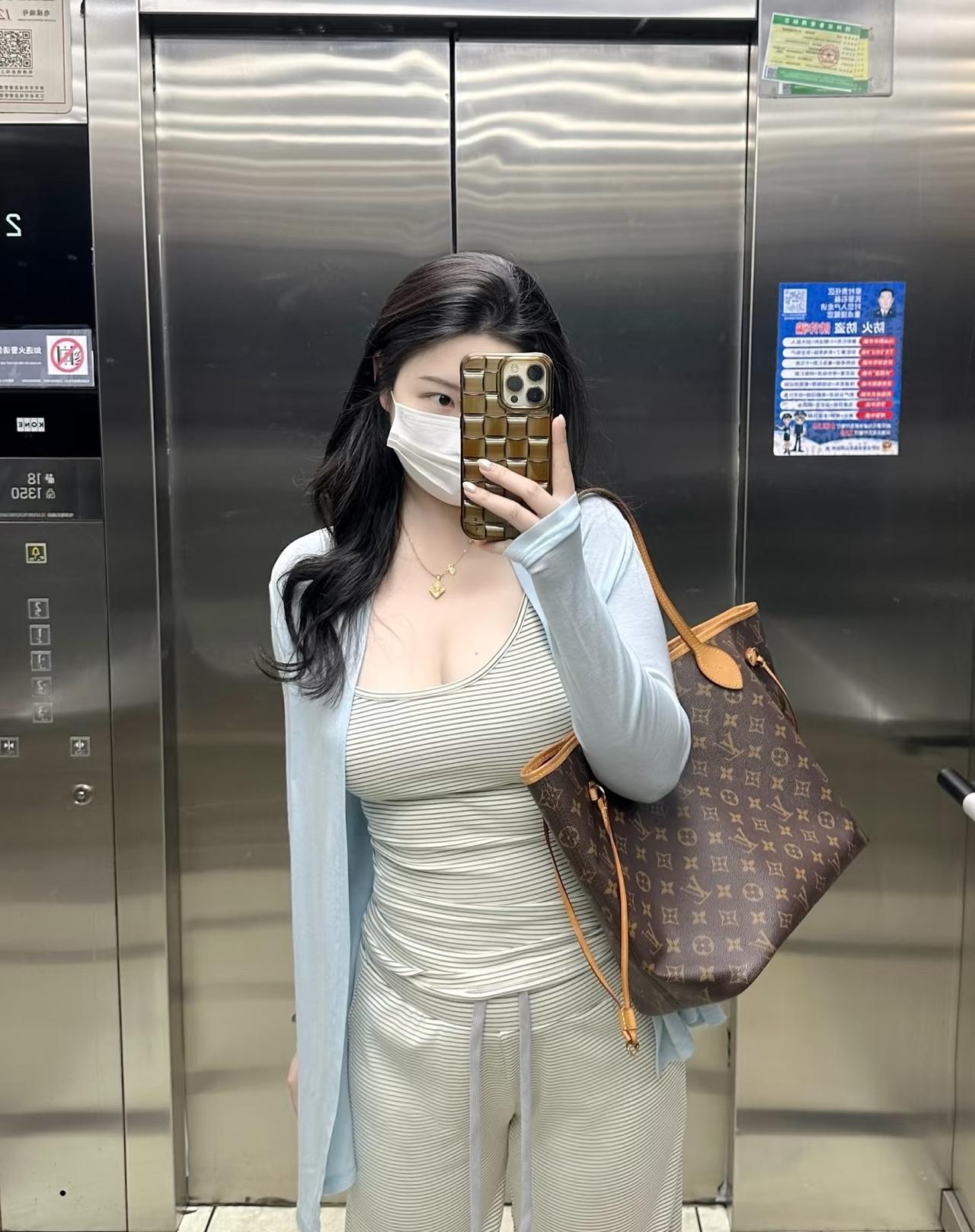 其实男女之间，翻来覆去就这几件事别把感情想得多复杂，男人和女人在一起，