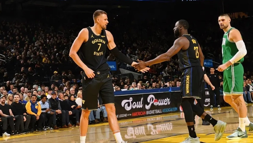 除了格林以外，勇士打出一场“尊严之战”。虽然球队落后30分，但是科尔仍然在第