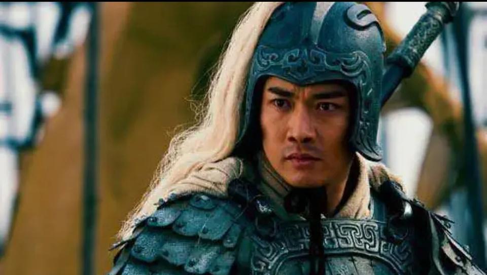 要在长坂坡七进七出救阿斗，可没那么容易。吕布虽猛，但他没赵云那股子冷静劲儿。关羽