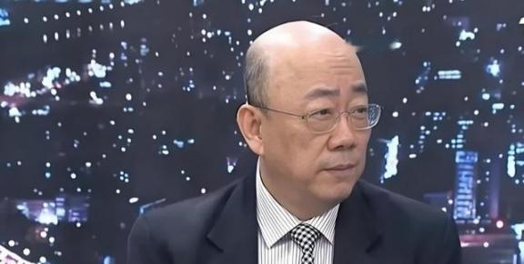 台湾地区时事评论员郭正亮曾说：“我发现同样是外国军舰擅闯南海，中国对日本的态度和