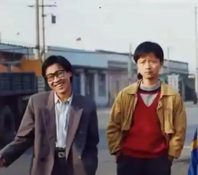 贾樟柯的电影，早就不靠票房活着了。我拆解了他2024年的收入报表，发现一个