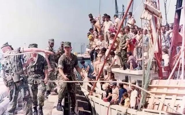 1980年，古巴的领导人卡斯特罗为了报复美国，竟然将15万名罪犯以及精神病