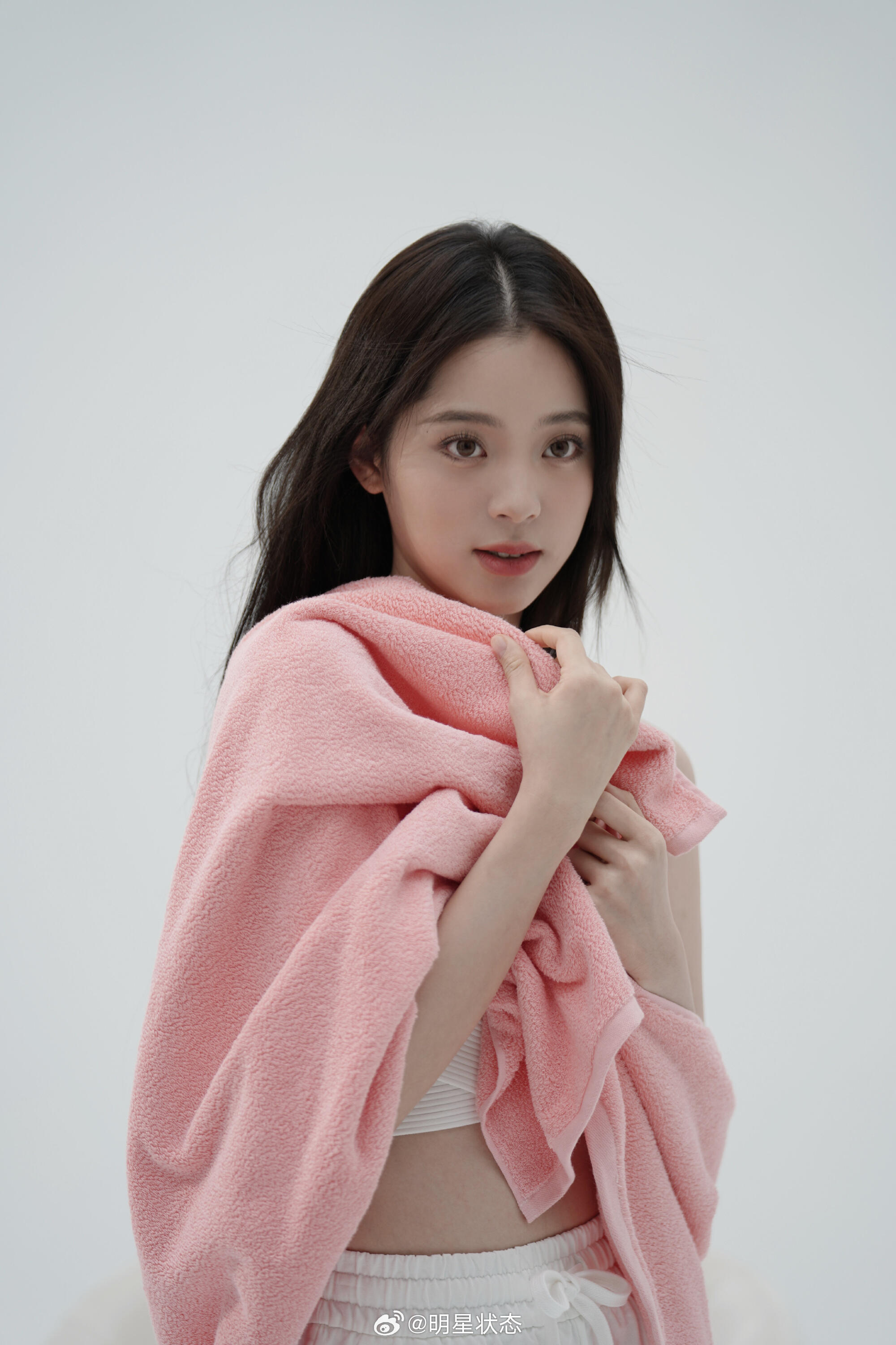 欧阳娜娜粉粉滴好甜美少女的模样