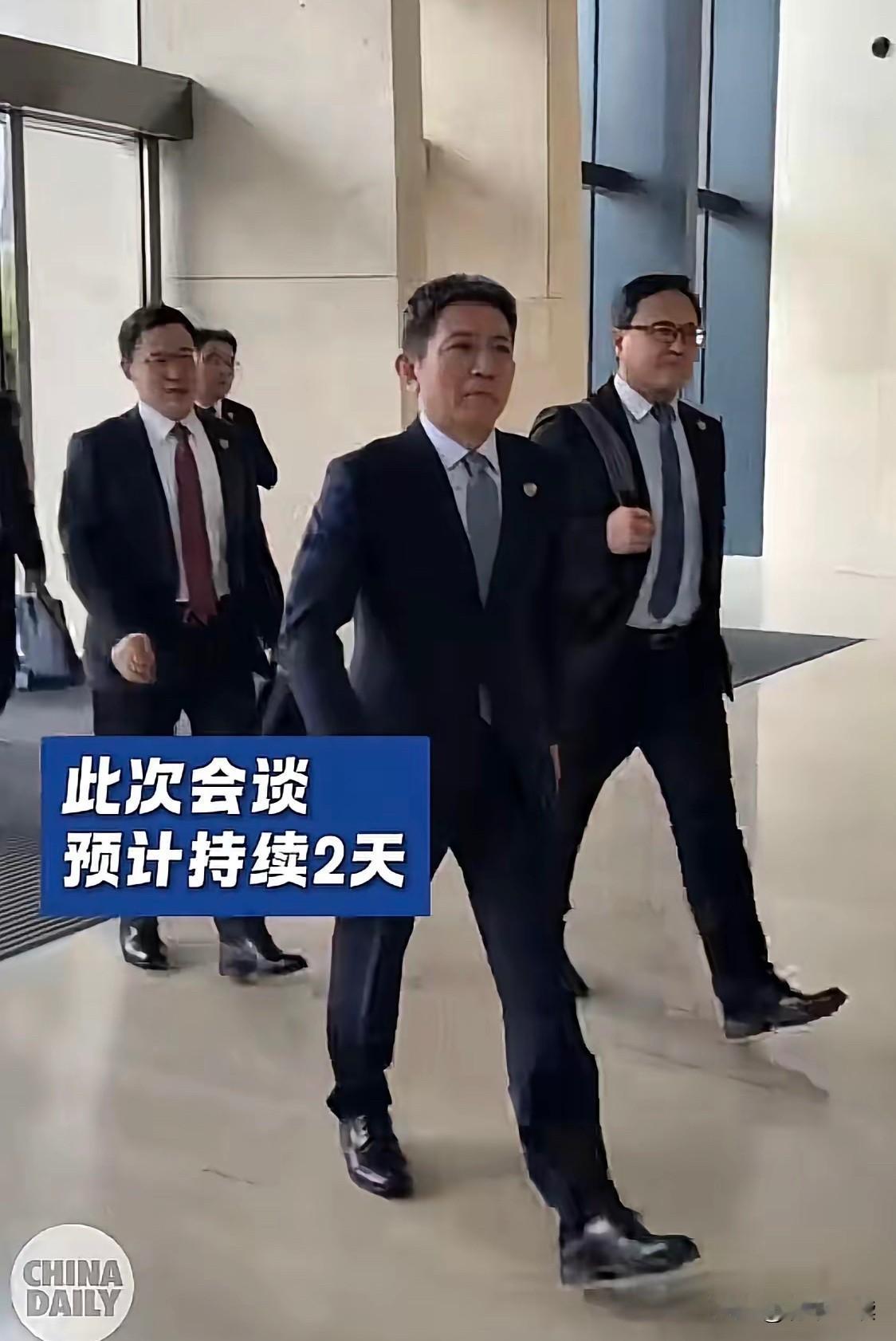 中美吉隆坡谈经贸,全网都在等一个人,贝森特怕见的李成钢,来了!贝森特怕是又要