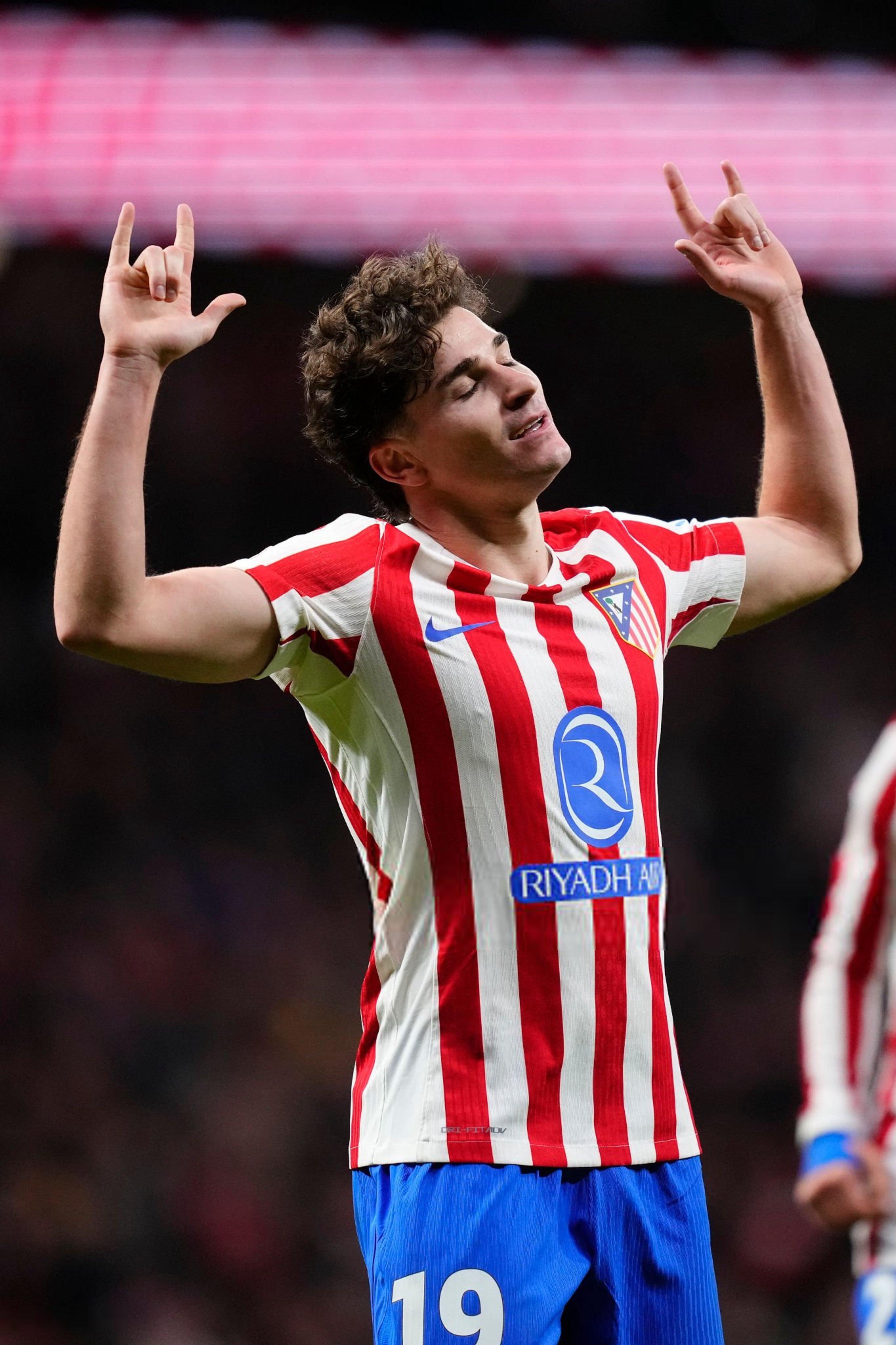 世体：朱利安·阿尔瓦雷斯的团队否认与巴塞罗那有任何接触。巴萨至死不渝红蓝魂