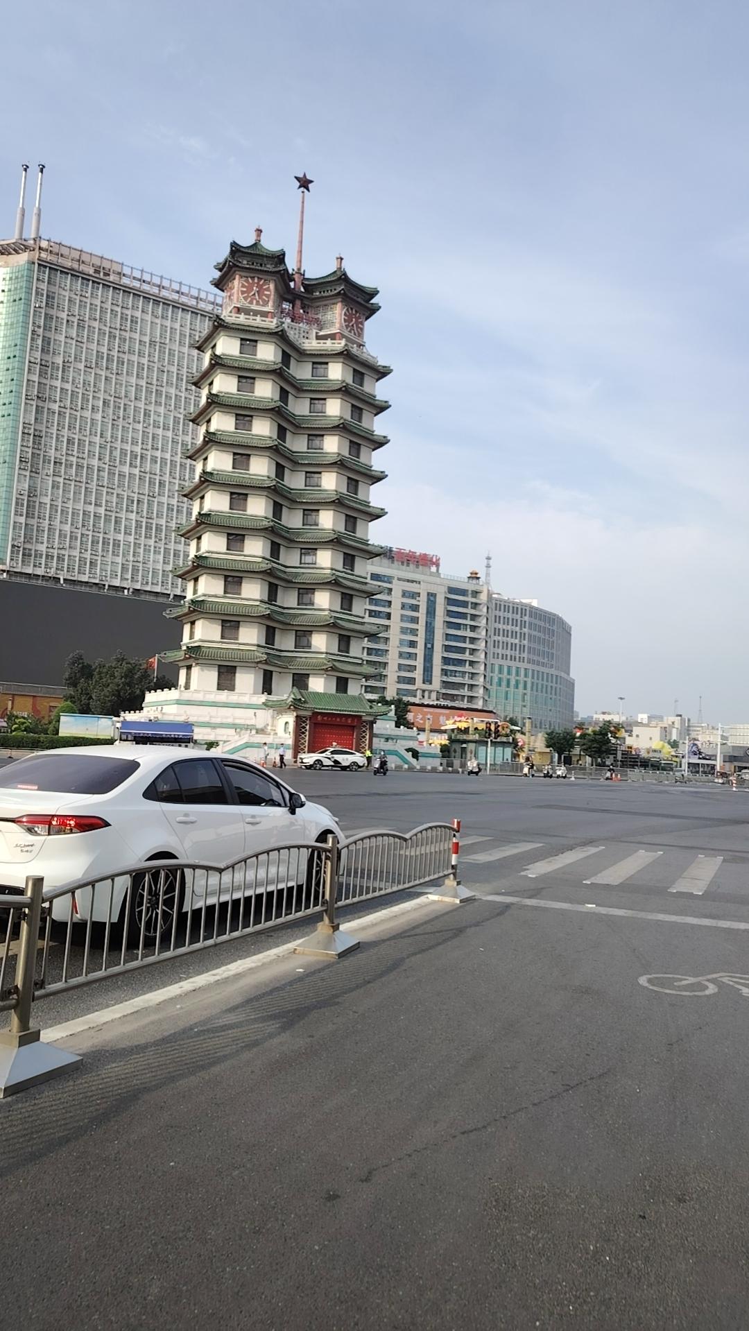今天说点早就亲眼所见的事情吧！郑州市金水区燕庄东某小区，是郑