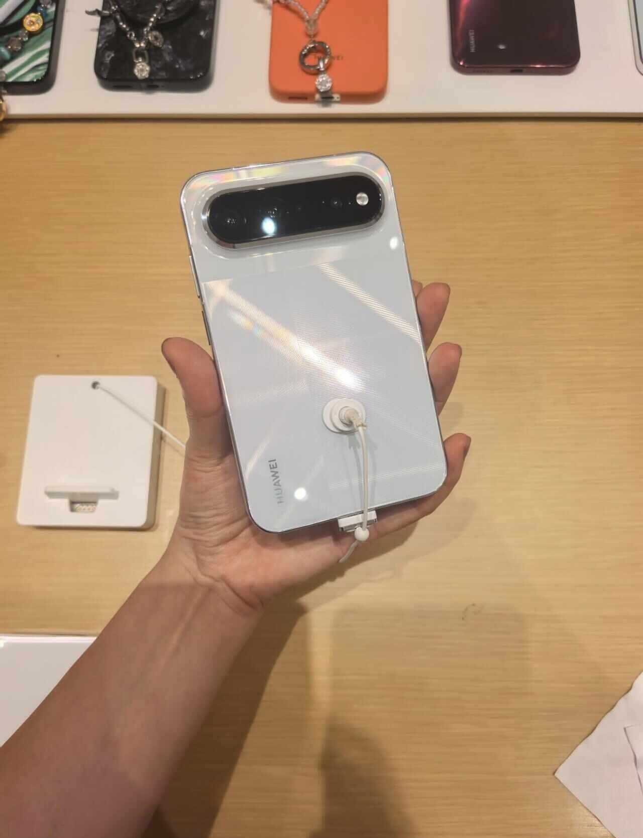 确实旦阔难回本人是puraX和小米14u双持用户，对于阔屏的感受是非常认可的