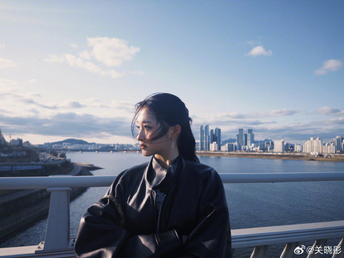 关晓彤灰瞳关晓彤帽个泡关晓彤帽个泡