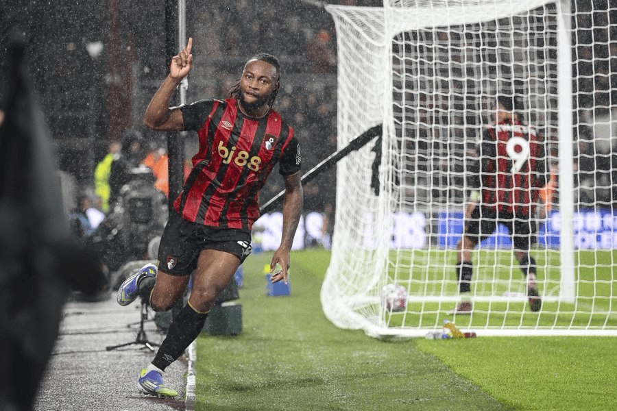 iNews: 曼联领跑塞梅约争夺战, 阿莫林急需冬窗补强左路位置