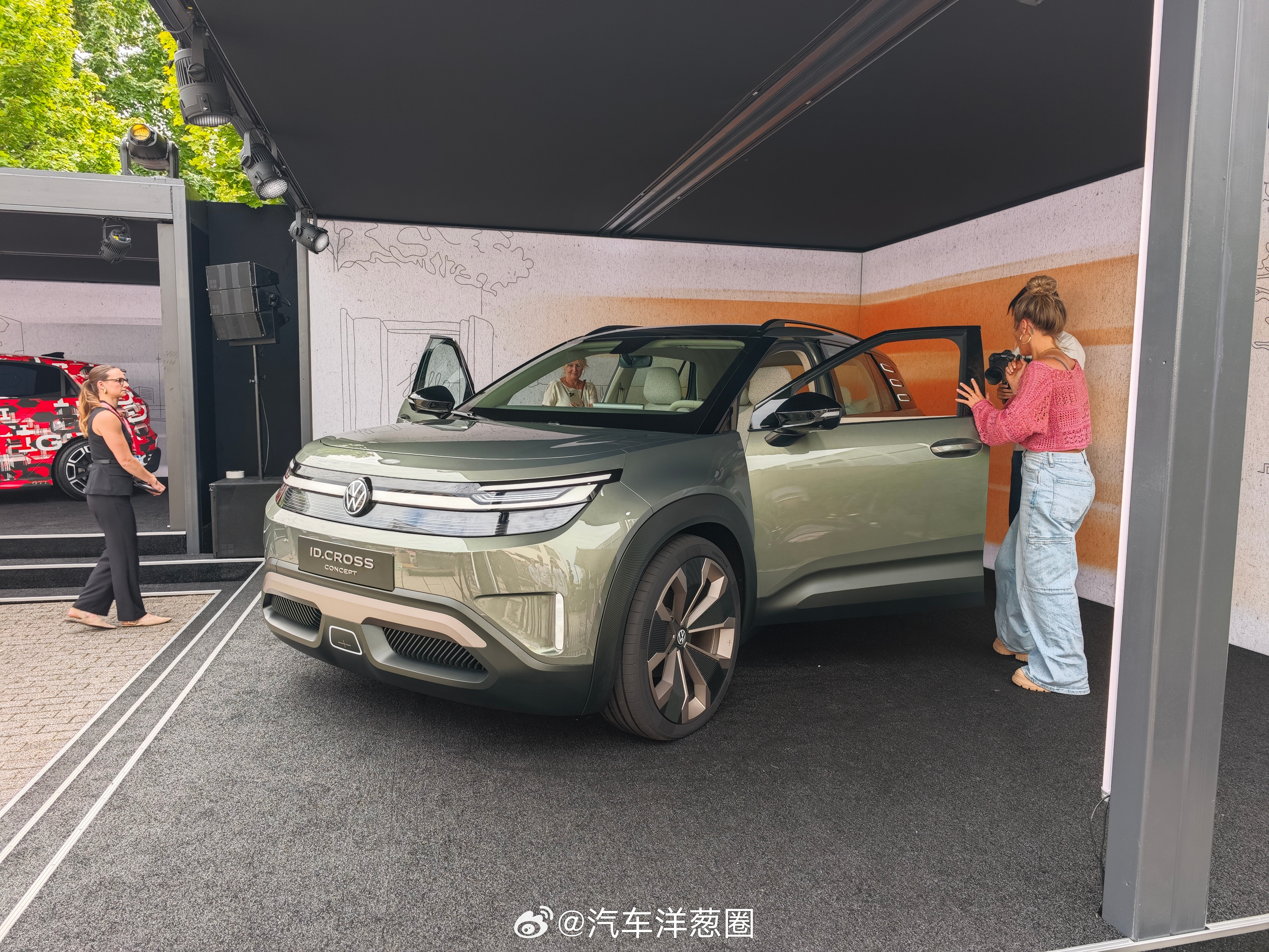 ID.CROSS概念车，兄弟们喜欢吗？葱爆新车用了MEB+前驱平台长宽高：4