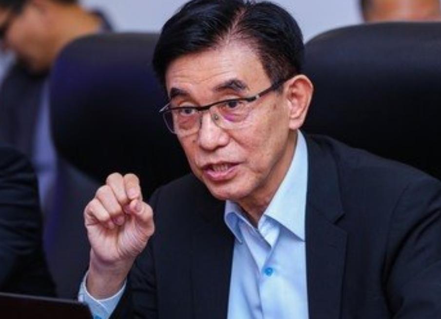比芯片断供更可怕？中国物理博士尹志尧指出：“美国的芯片专家基本上都是华人”；63