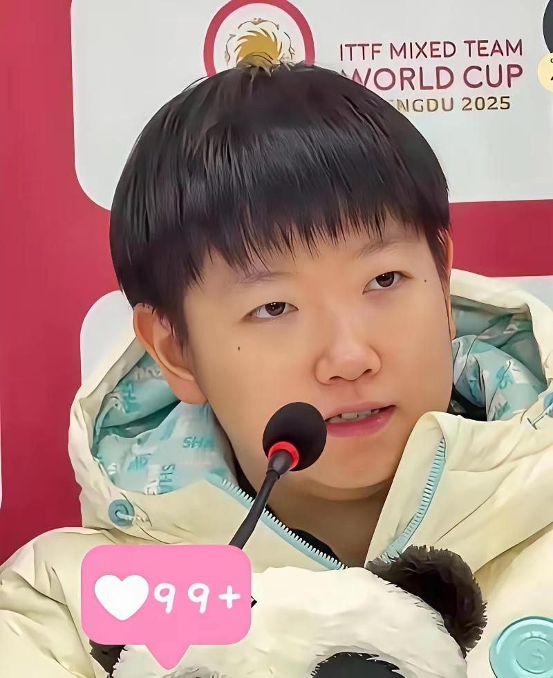 平时看她软乎乎的，说话都带点甜味儿，谁能想到炸毛的时候这么带劲？记者在那儿阴阳怪