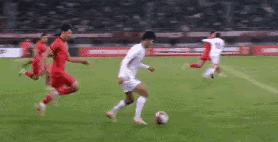 本来上场比赛2-0赢了韩国顺风顺水各方面都满意不挺好的嘛！可这场比赛立刻就有