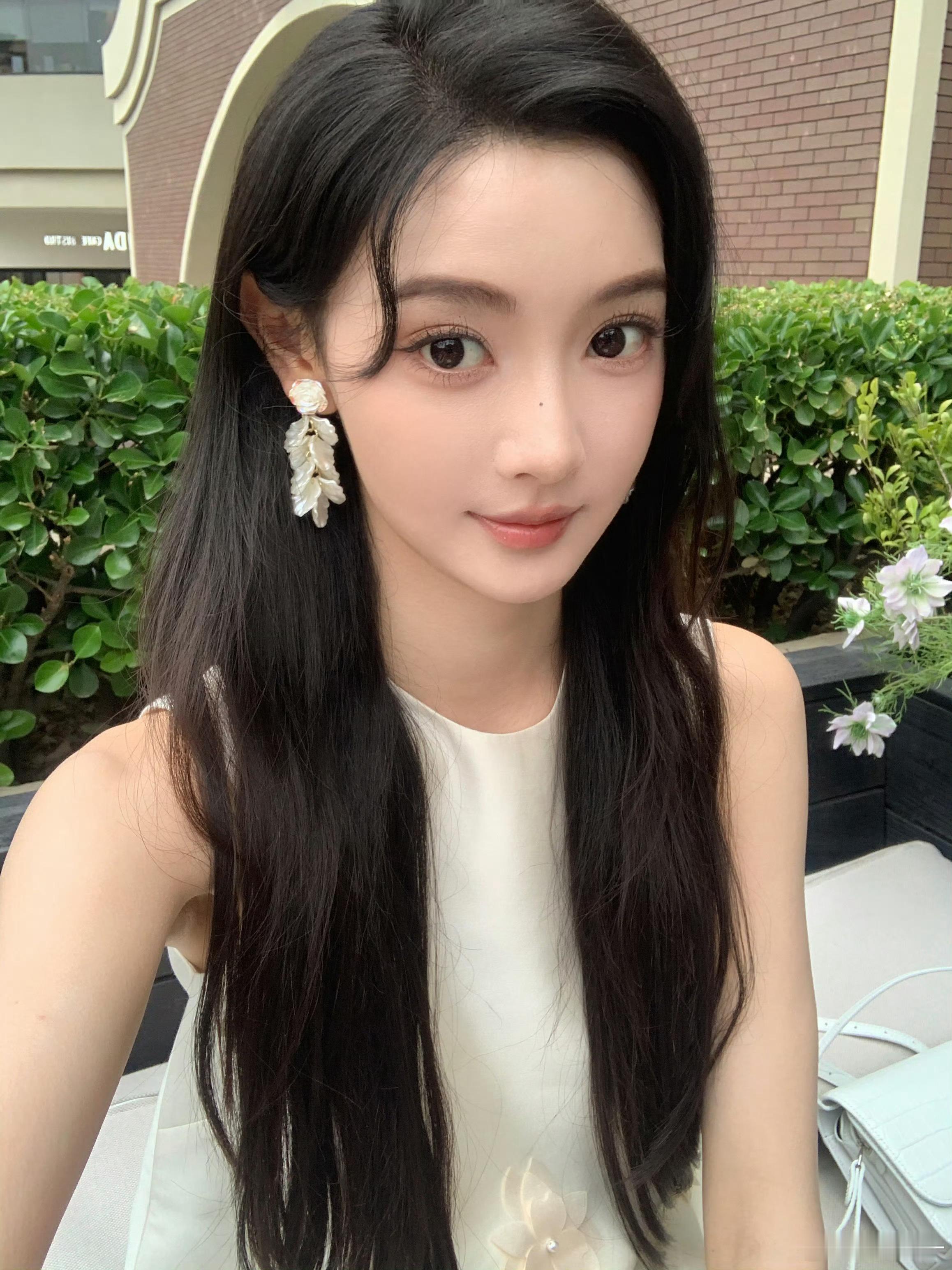 主持人金佳悦​​​