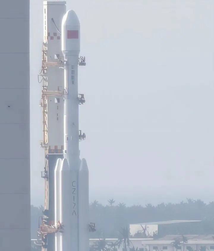明天25年最后一天，中国航天年度收官发射由长七甲操刀，明早6时许海南文昌发射场见