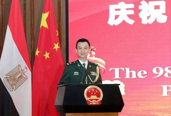 解放军重要将领出任驻埃及武官，采购的歼-10C要到货了？在尼罗河畔的古老土地上