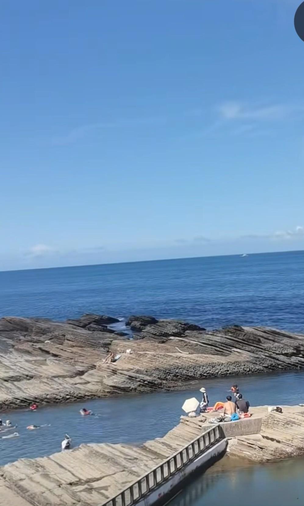 哎呦喂，小杨阿姨可开心坏啦！就连配乐听起来都格外轻松小杨阿姨更新了视频她带