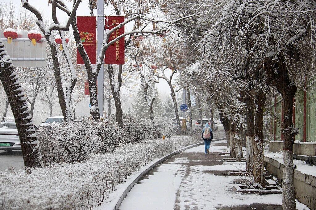 好羡慕，新疆有两个地方将迎来新的假期--雪假，为期九天！！新疆阿勒泰地区的教
