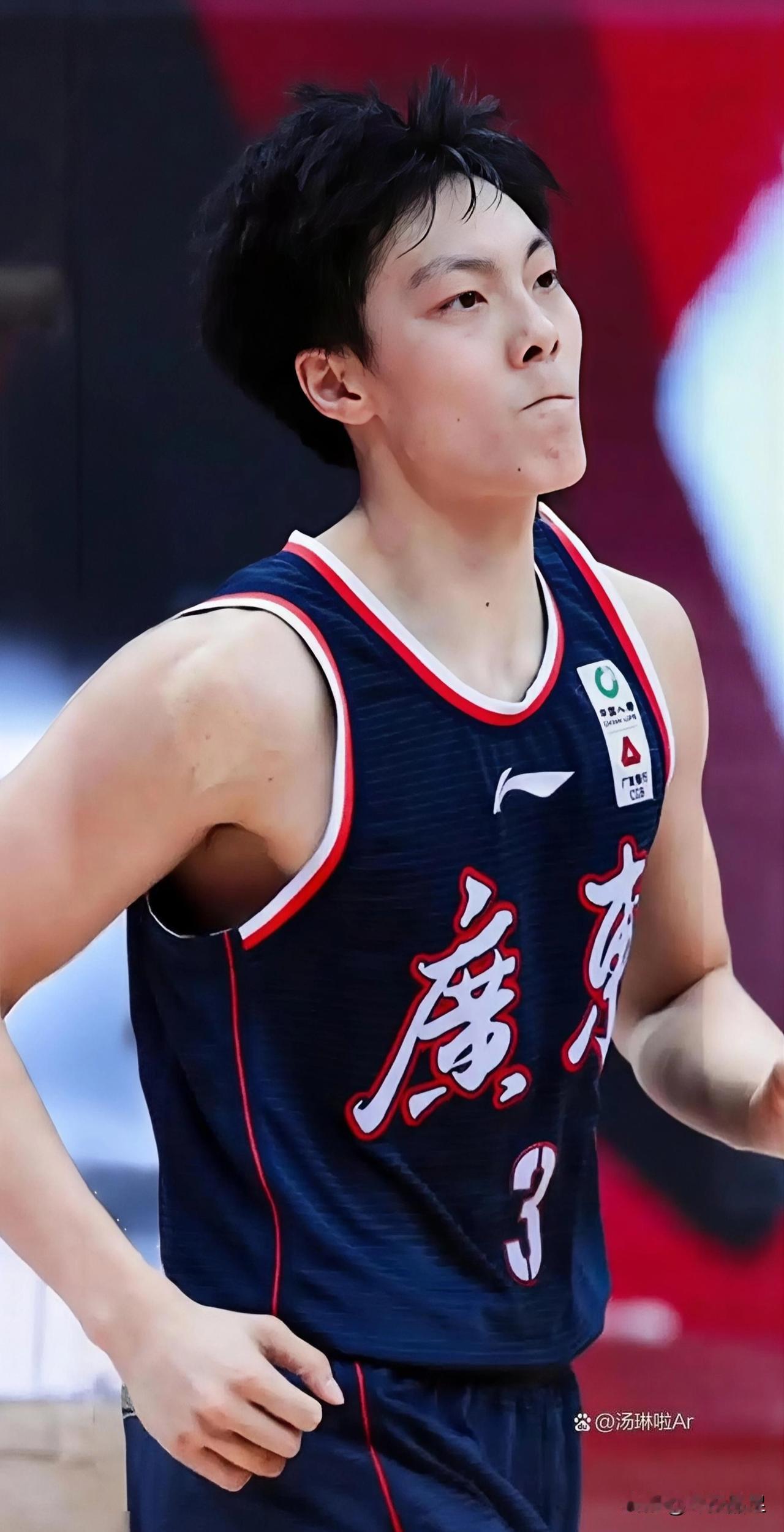 胡明轩：出场9分钟得0分张皓嘉：出场8分钟得0分王少杰：出场6分钟得0分陈