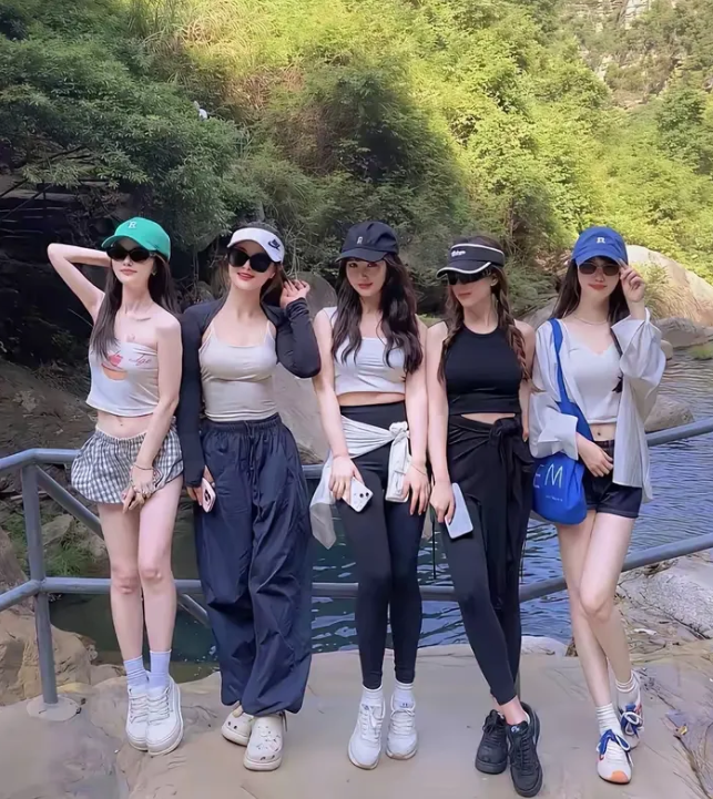 羡慕这些独立女性，不用工作，每天就是游山玩水。