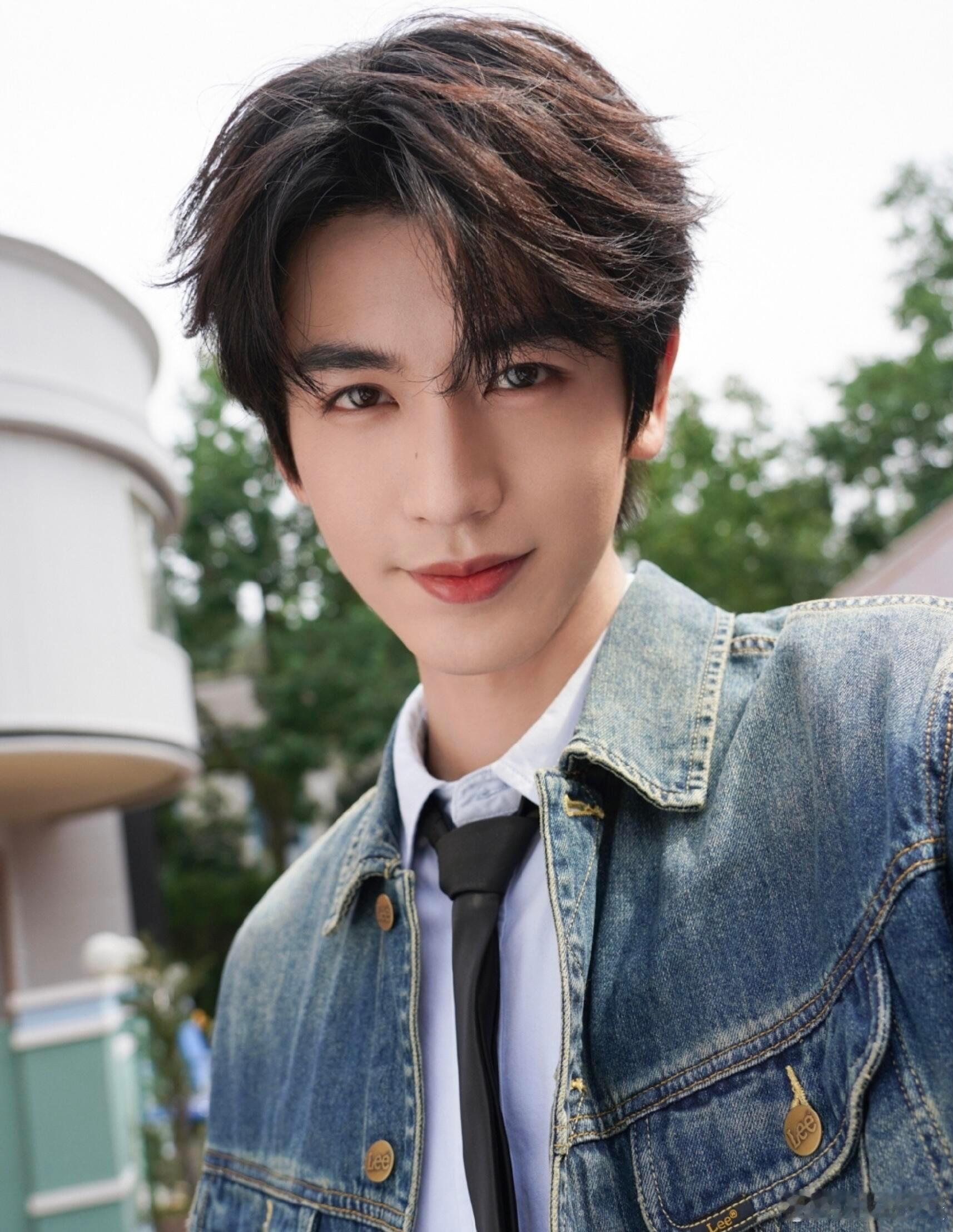 张凌赫清爽男大|张凌赫x联想张凌赫｜