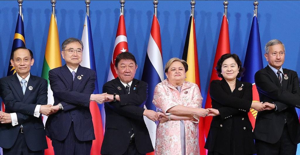 彻底闭门羹！日方蹲守会场求高层会面，中方直接换人全程零交流！7月23日