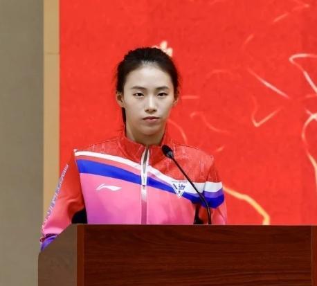 做人做到陈芋汐这个份上，这辈子都圆满了，出席上海全运代表团，陈芋汐在会上表示