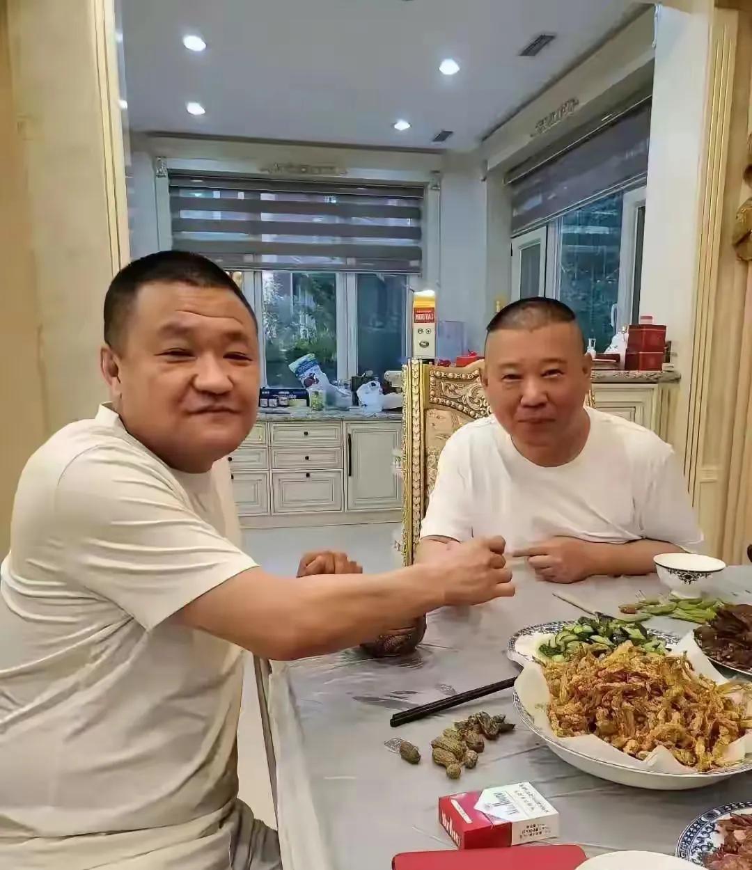 酒是茅台酒，烟是万宝路。这些招待都不算啥，毕竟有个价。无价的，才更让人艳羡。