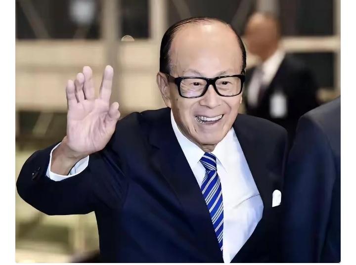 李嘉诚又一次出手了。李嘉诚出手，屈臣氏要双重上市了！早在2026年上半年，屈