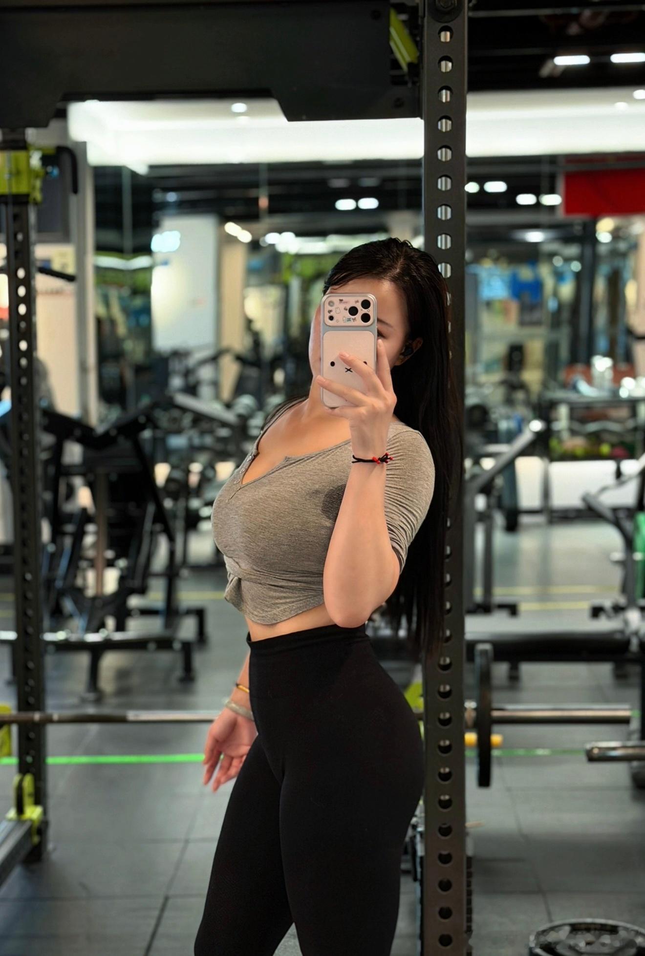 肌肉会真实生长不像承诺会凭空消失我的日常plog运动不停歇微博健身