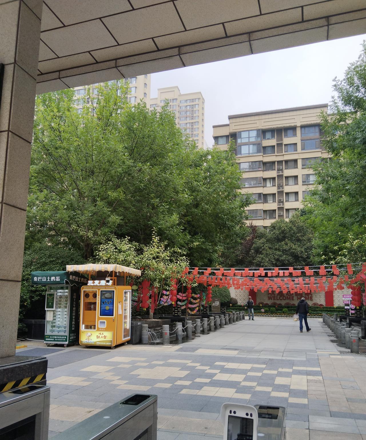 除了热门景点人多，其他的新西安人都回老家了，这个老家分布在陕南安康、商洛、汉中，