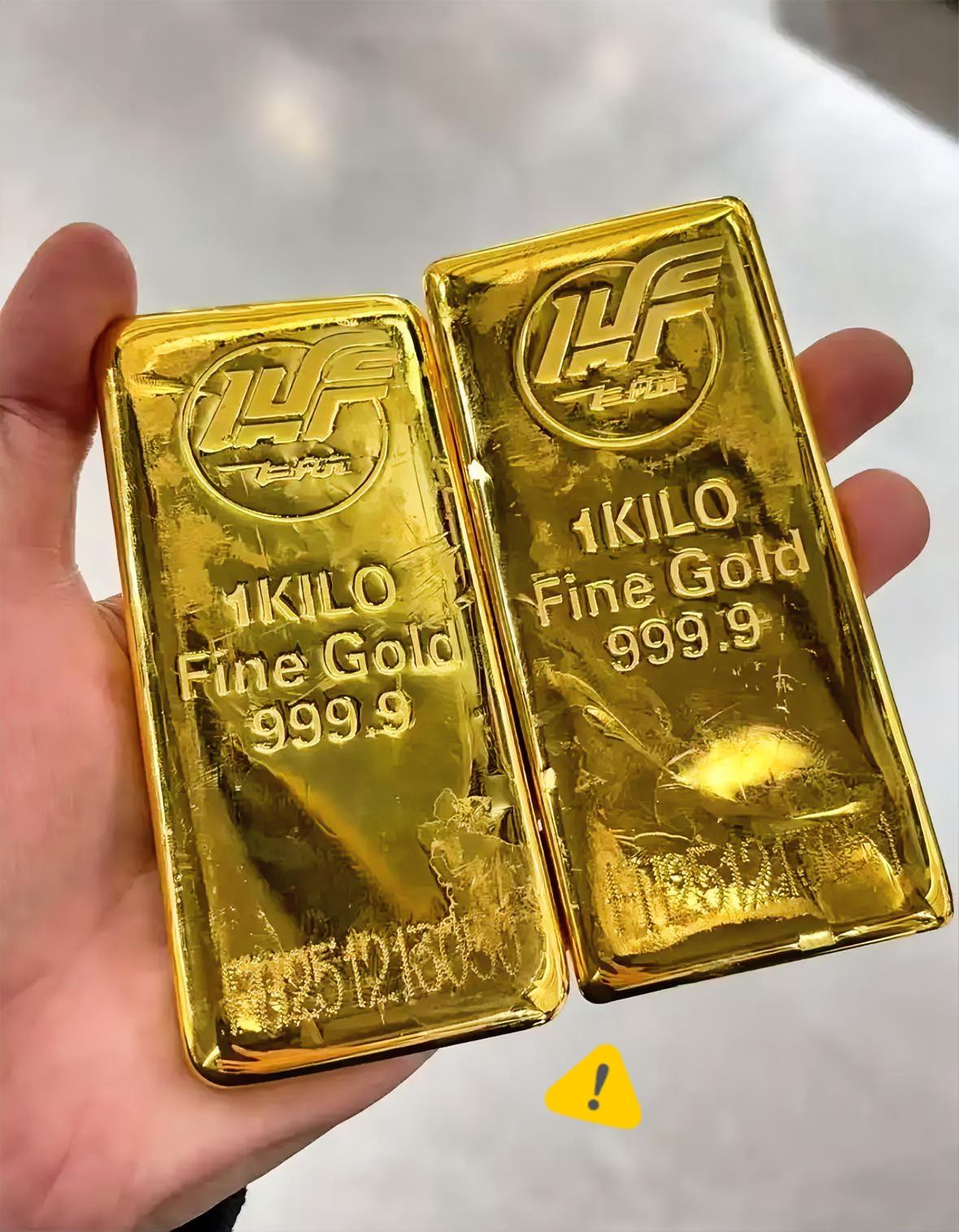 手上攥着金条的人，千万别犯傻！尤其是1080到1280买的，现在跌一点就卖