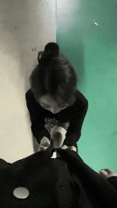 就这家庭地位就问还有谁[笑着哭]