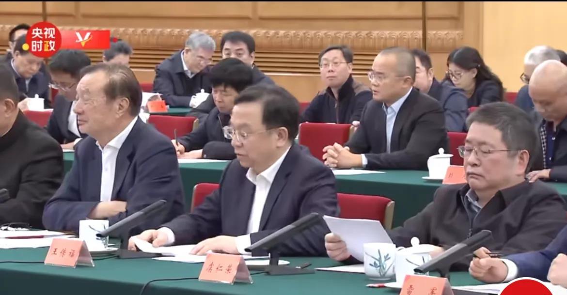 看到王兴出现在民营企业家座谈会上，我知道刘强东外卖市场这一战不好打了！王兴出