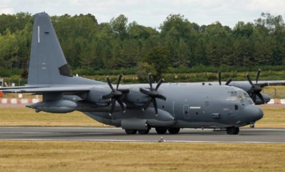 笑不活了！特朗普脸都被扇肿了！谁能想到，伊朗在打扫战场时，竟挖出了一个让美国彻底