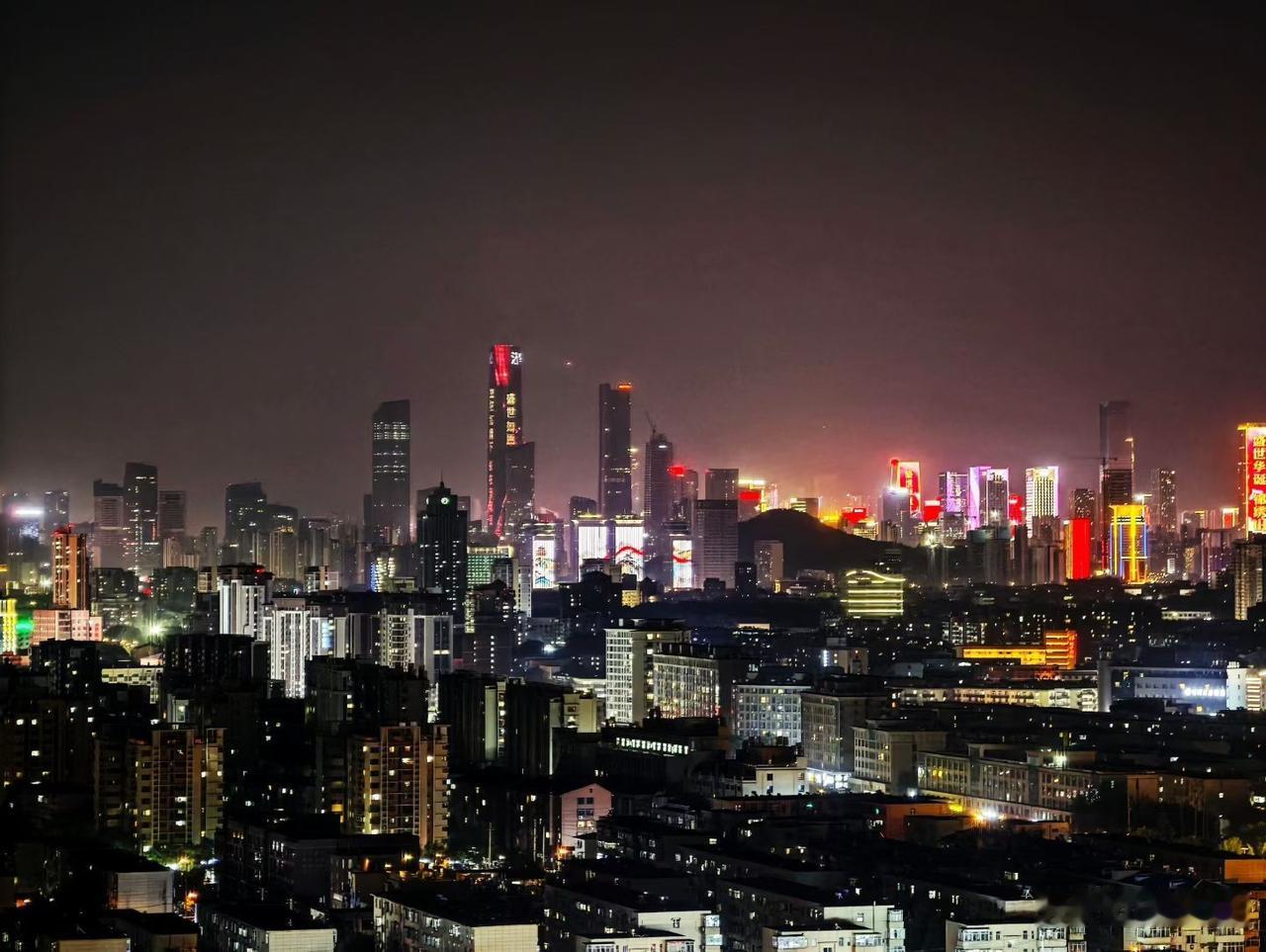 被低估多年的济南，为何如今愈发有省会大城气场？济南正在逐步彰显省会城市的综合
