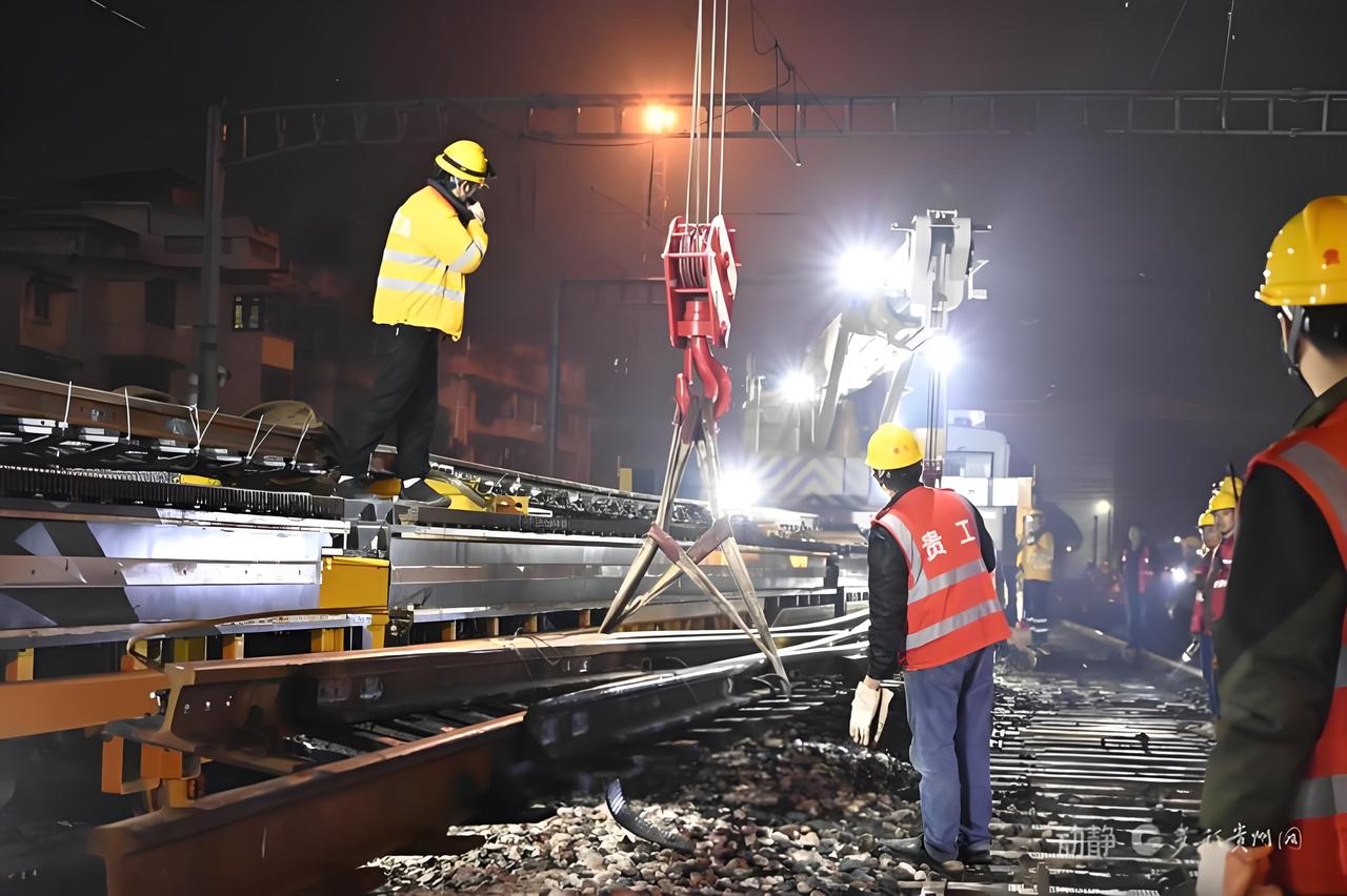 铁路避坑｜客运段vs工务段，别瞎选！选错哭晕先给所有想进铁路的人泼盆冷水：客运