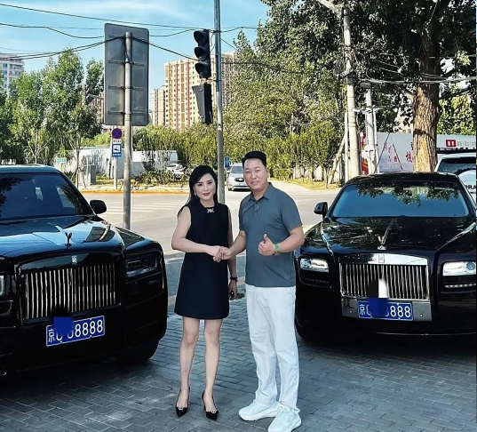 过亿身家，才开得起这样的车吧。