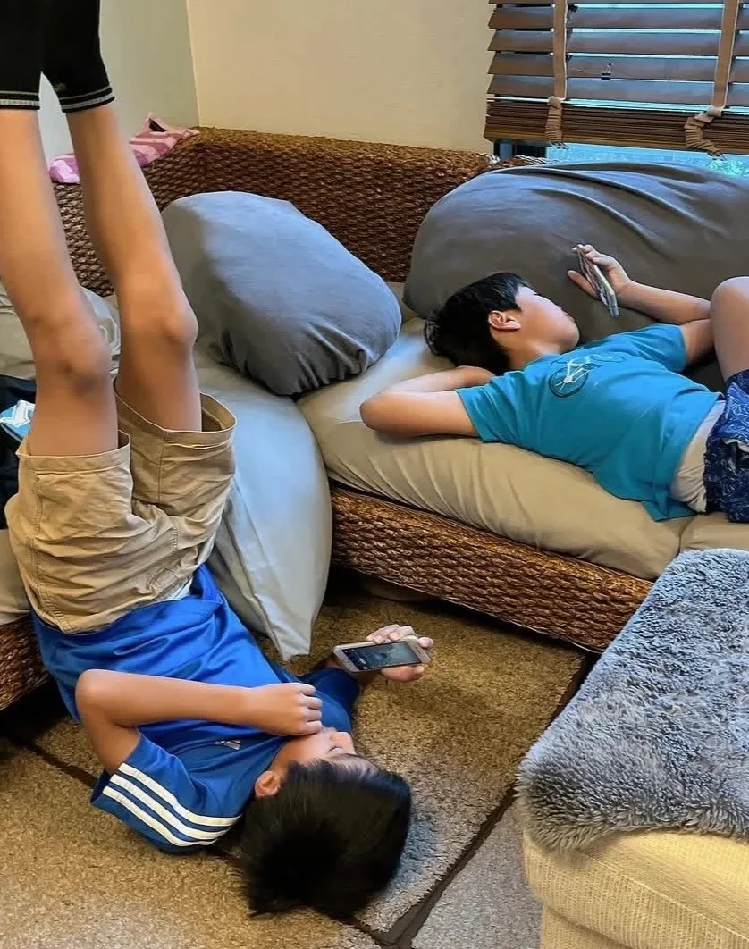 很多家长最焦虑的一件事，就是孩子不自律，作业拖、起床难、手机停不下来 ...