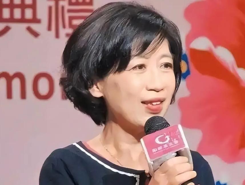 柯文哲妻子陈佩琪10月13日发文痛批，“整天报什么洋流不洋流的，洋流是真是假尚不