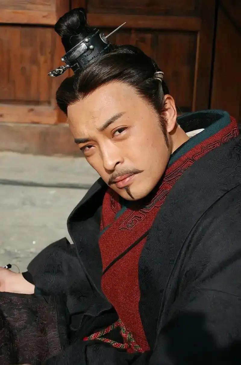 富大龙，最穷的影帝？很多人好奇，富大龙为什么是“最不火影帝”？要论演技，《紫